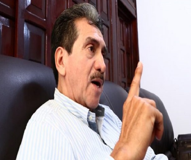 evaristo amenaza