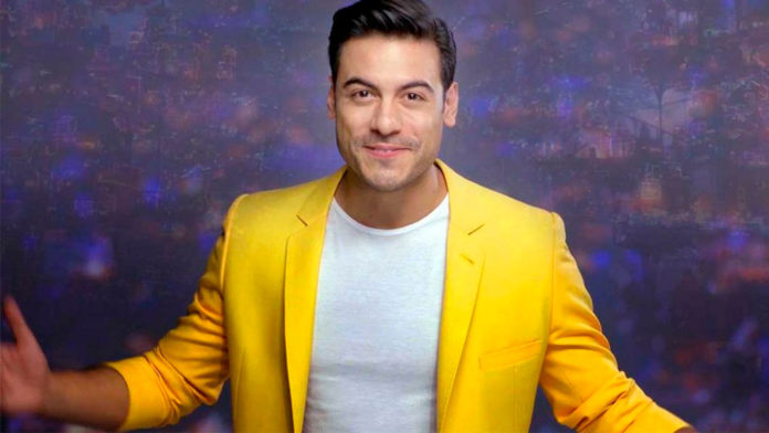 Carlos-Rivera-1 https://marapatricia.com/carlos-rivera-enciende-las-redes-con-sensual-baile/