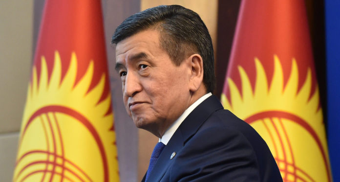 FILES-KYRGYZSTAN-POLITICS-UNREST https://www.biobiochile.cl/noticias/internacional/asia/2020/10/15/crisis-en-kirguistan-presidente-renuncia-tras-10-dias-de-protestas-contra-resultados-electorales.shtml